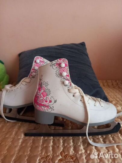 Коньки фигурные