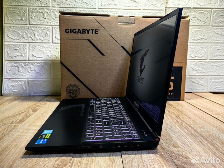 Игровой ноутбук i5 / RTX 4060 подставка в подарок