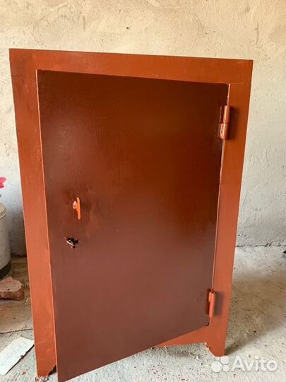 Сейфы, железная коробка, профиль