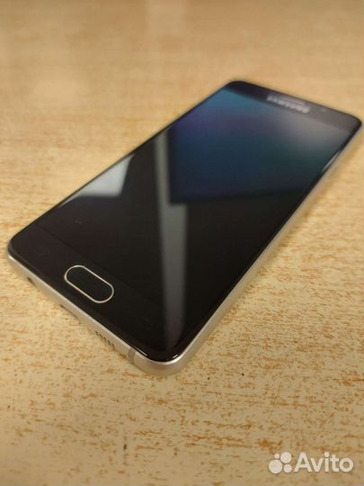 Телефон Samsung А3