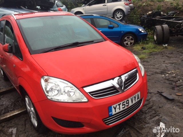 Разбор на запчасти Opel Zafira B