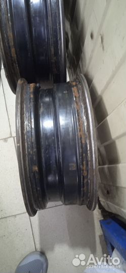 Штампованные диски r15