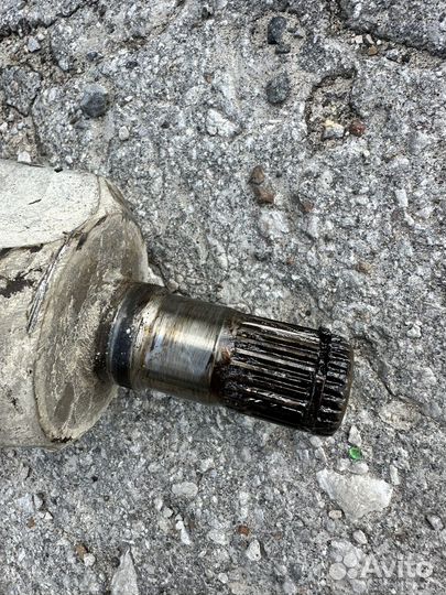 Привод передний правый VW passat B6 1KO407272FS