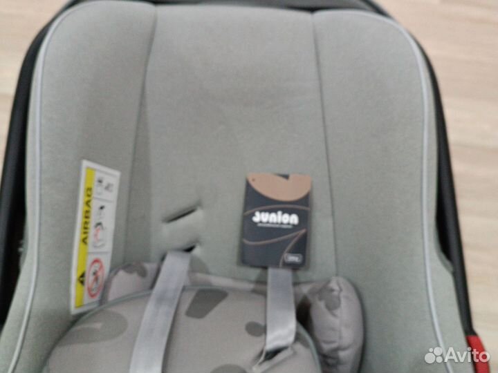 Автомобильное кресло