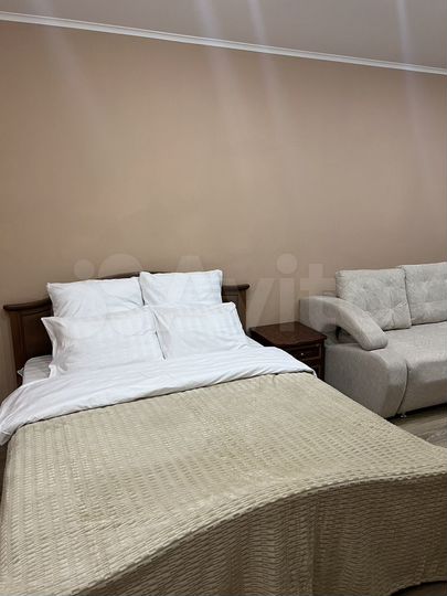 2-к. квартира, 80 м², 10/14 эт.