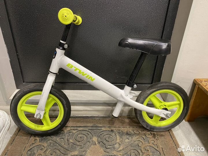 Беговел декатлон