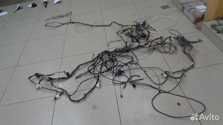 Проводка салона Ford Laser 1998-2003