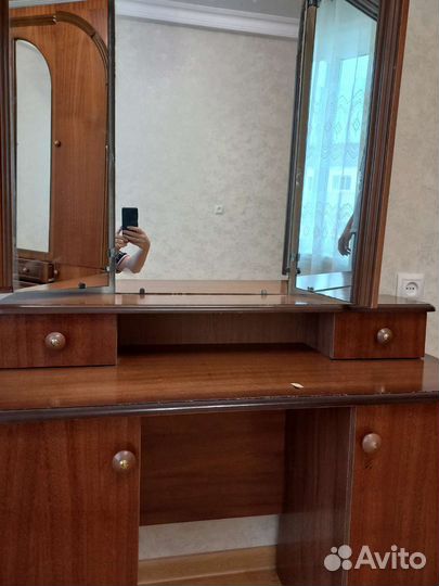 Трюмо трильяж