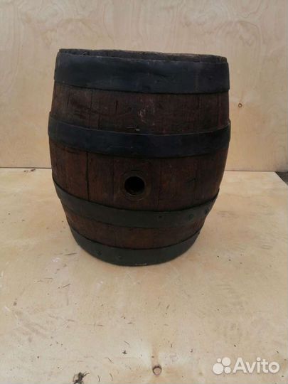 Деревянная бочка