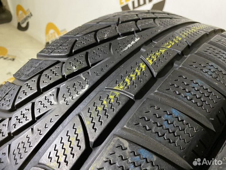 Pirelli Winter Sottozero 210 235/55 R17