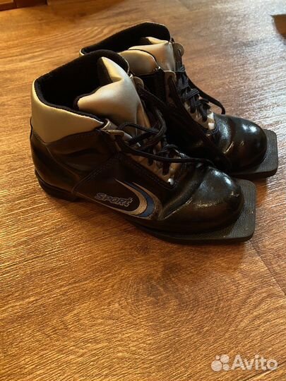 Лыжные ботинки