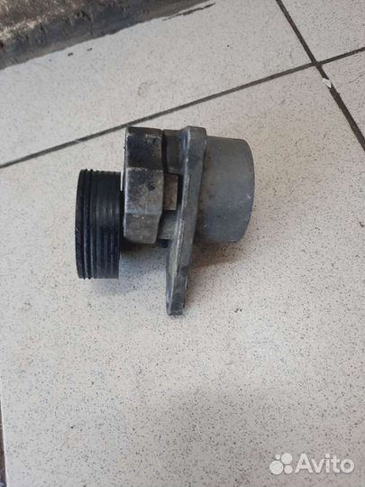 Натяжитель ремня на Вольво хс90 Volvo xc90