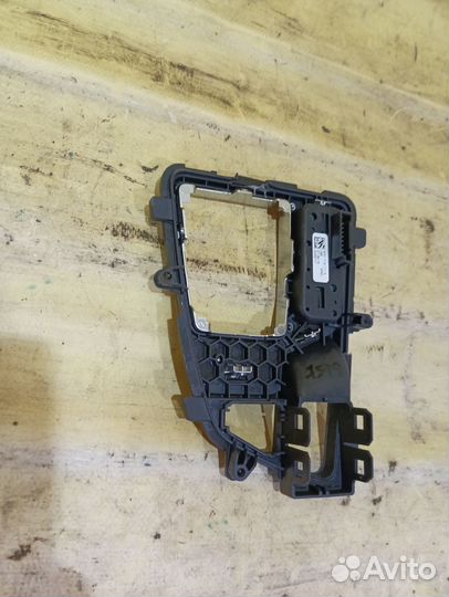 Накладка индикатора переключения Audi A4 B9 2015