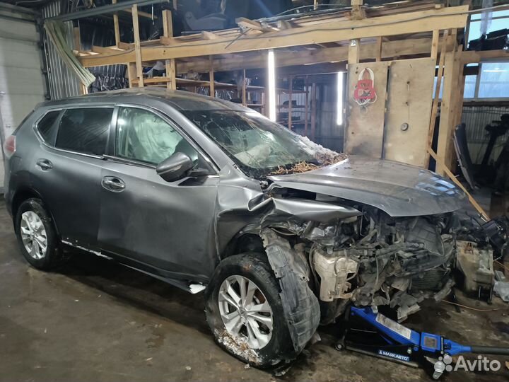 В разборе Nissan X-trail T32 2.0 4WD CVT 2016 год