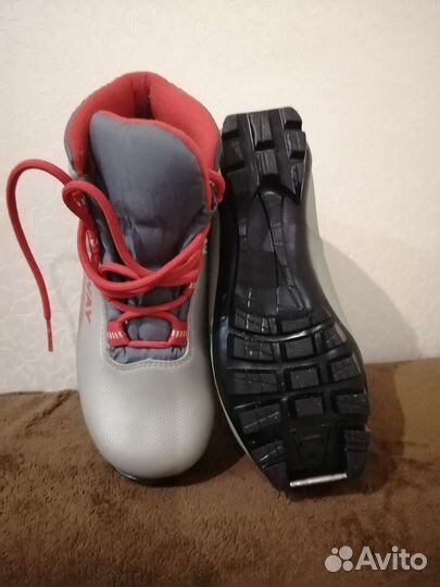 Лыжные ботинки 34