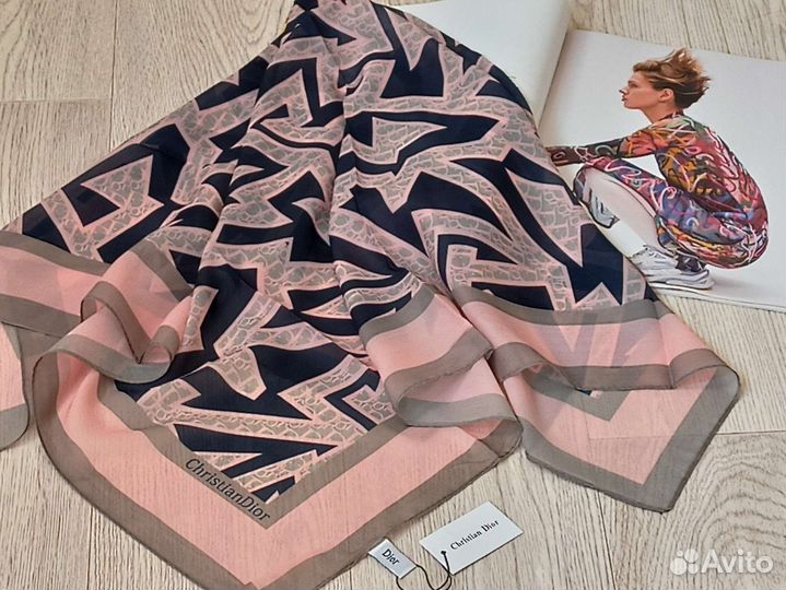 Платок Шифоновый Christian Dior розовый с синим