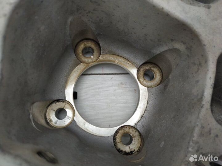 Кулак задний правый Bmw 6 F06 N63B44B 2013