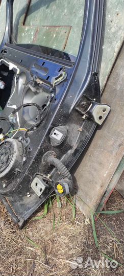Дверь задняя левая peugeot 407 седан черная