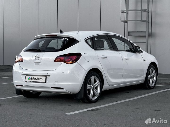 Opel Astra 1.6 МТ, 2011, 185 000 км