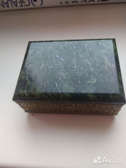 Малахитовая шкатулка