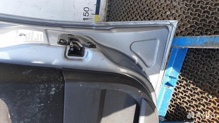 Дверь передняя правая Opel Meriva A