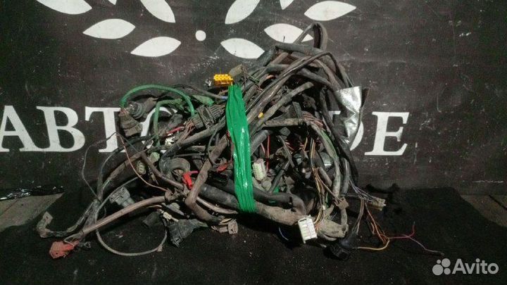 Проводка капота Volkswagen Passat B3