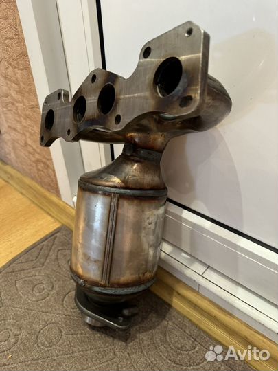 Выпускной коллектор Renault Logan 2 (новый)