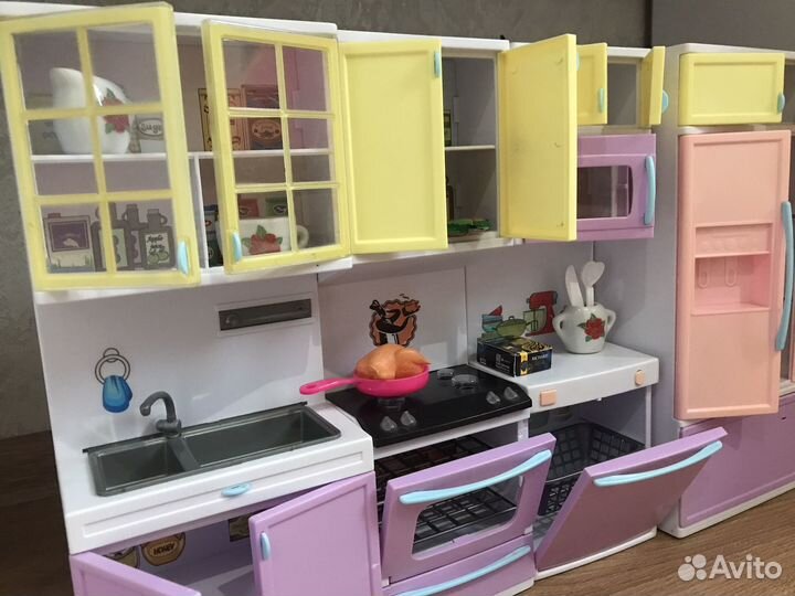 Кухня для кукольного домика. Игрушки для девочки