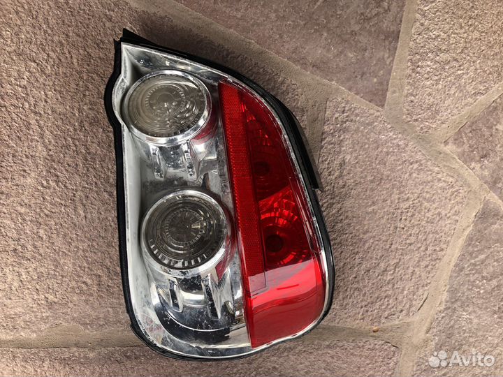 Фонарь задний правый Subaru Impreza седан