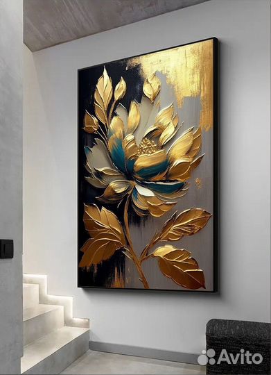 Интерьерная картина пион с золотом