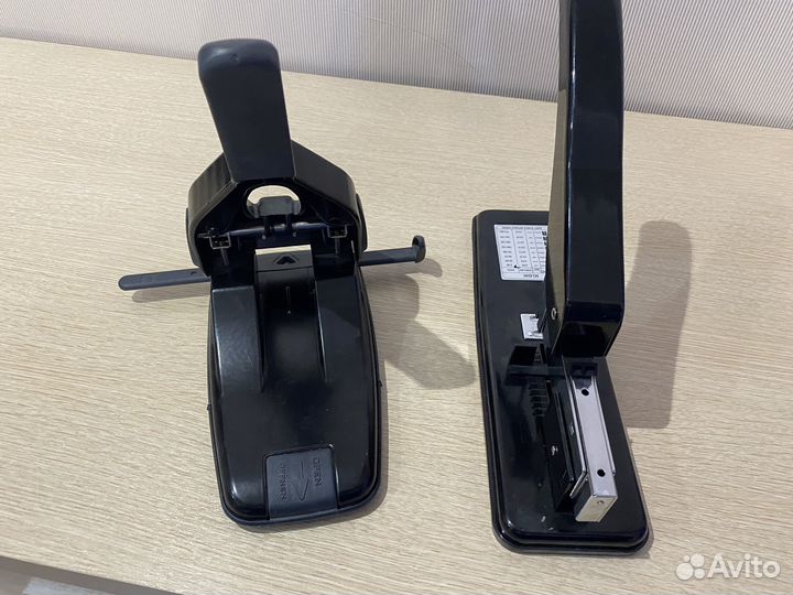 Степлер офисный