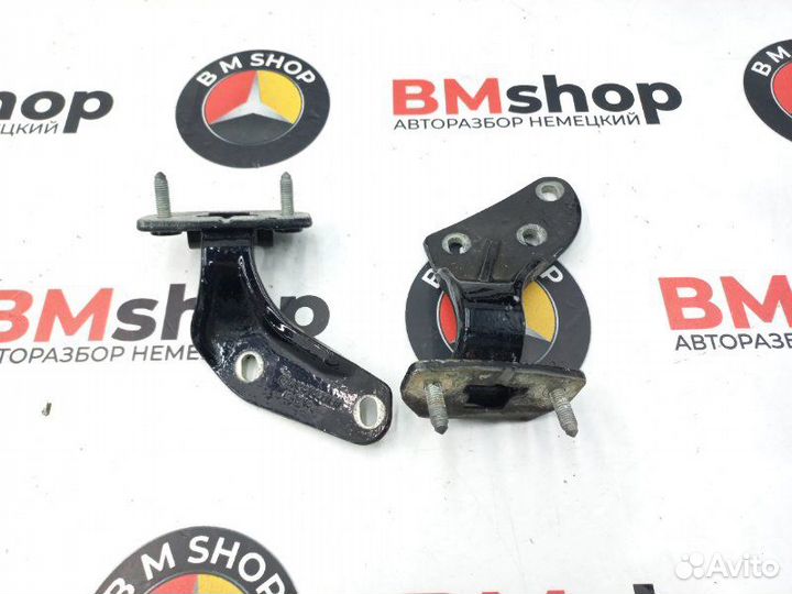 Петля крышки багажника задняя Mercedes-Benz Ml