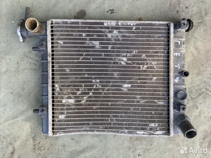 Радиатор охлаждения Hyundai Accent