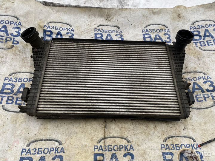 Радиатор интеркулера Джетта 5 Гольф 5