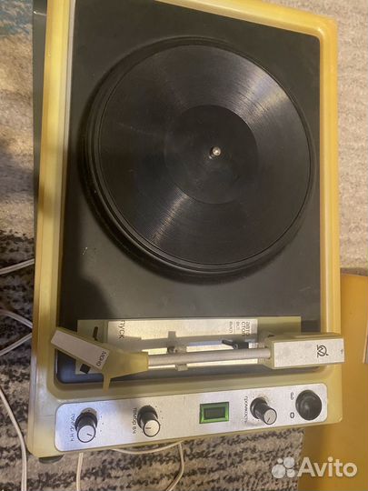 Продается проигрыватель Концертный 304