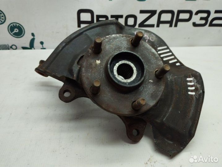 Кулак поворотный передний левый Toyota Corolla