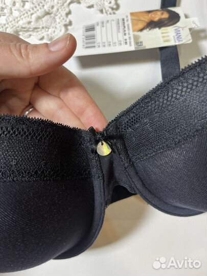 Черный бюстгальтер 80D Германия