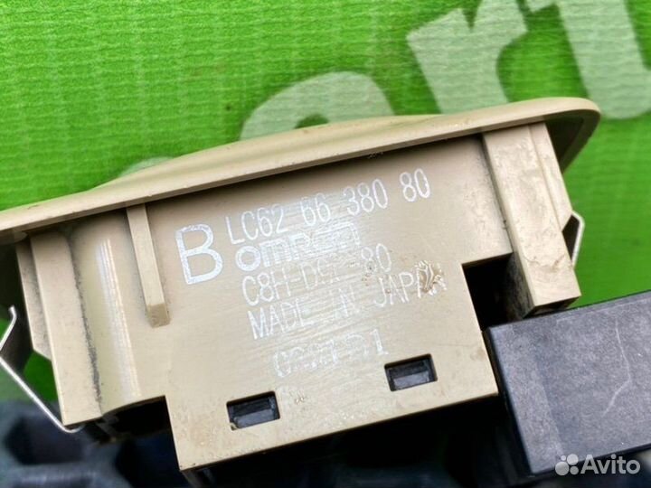 Кнопка эсп задняя левая Mazda Mpv LW5W GY-DE 2.5