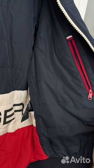 Tommy hilfiger куртка демисезонная