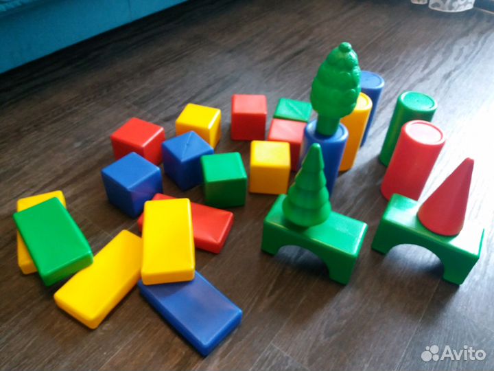 Продам конструктор Макси