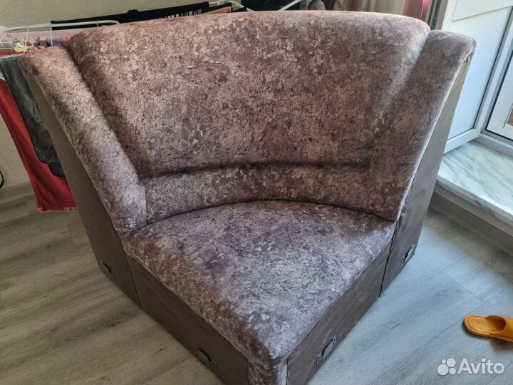 Угловой диван