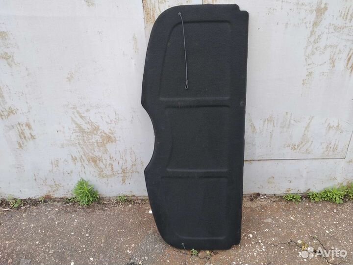 Задняя полка