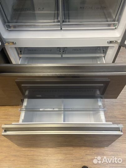 Новый холодильник многодверный Haier HB18fgsaaaru