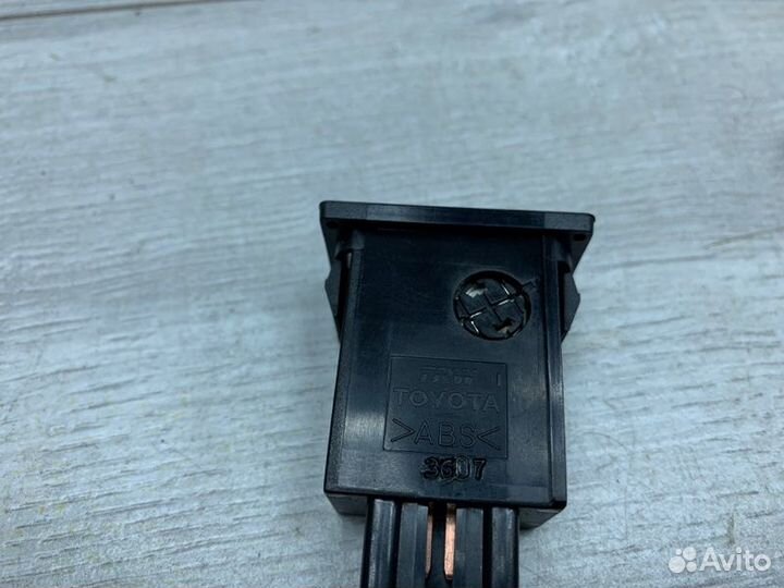 Кнопка омывателя фар Toyota Avensis универсал