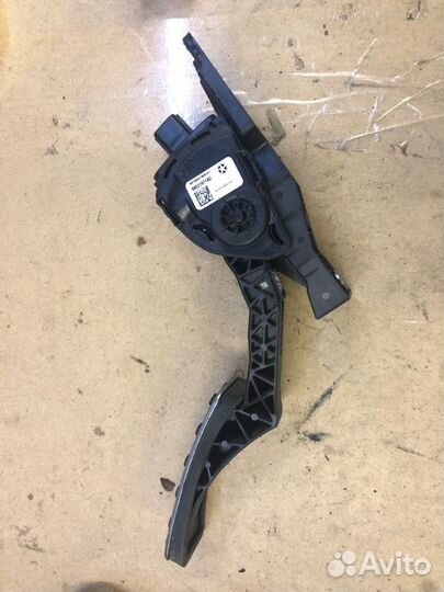 Педаль газа Jeep Grand Cherokee WK2 EXF 2010