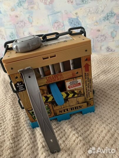Игрушка монстрик