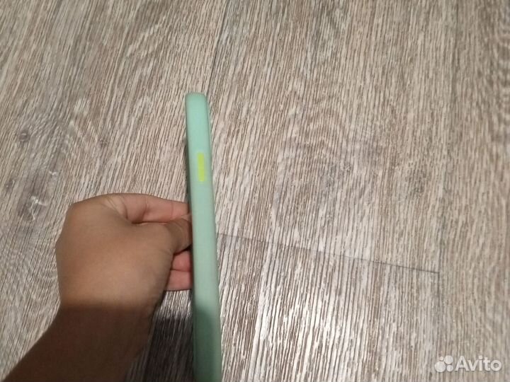 Продаю чихол на айфон 12