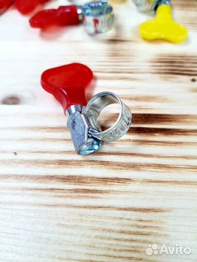 Хомут с ключом 8-12 мм