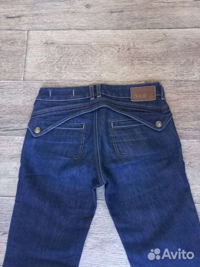 Джинсы новые