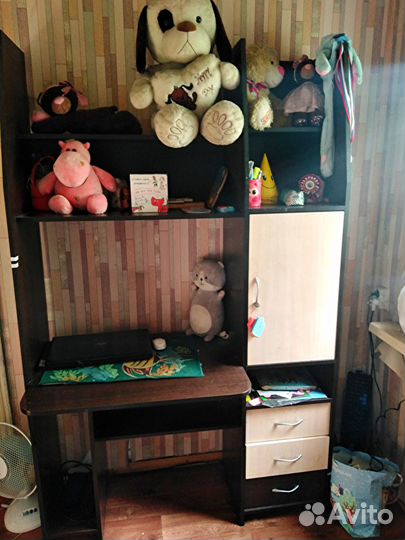 Письменный стол